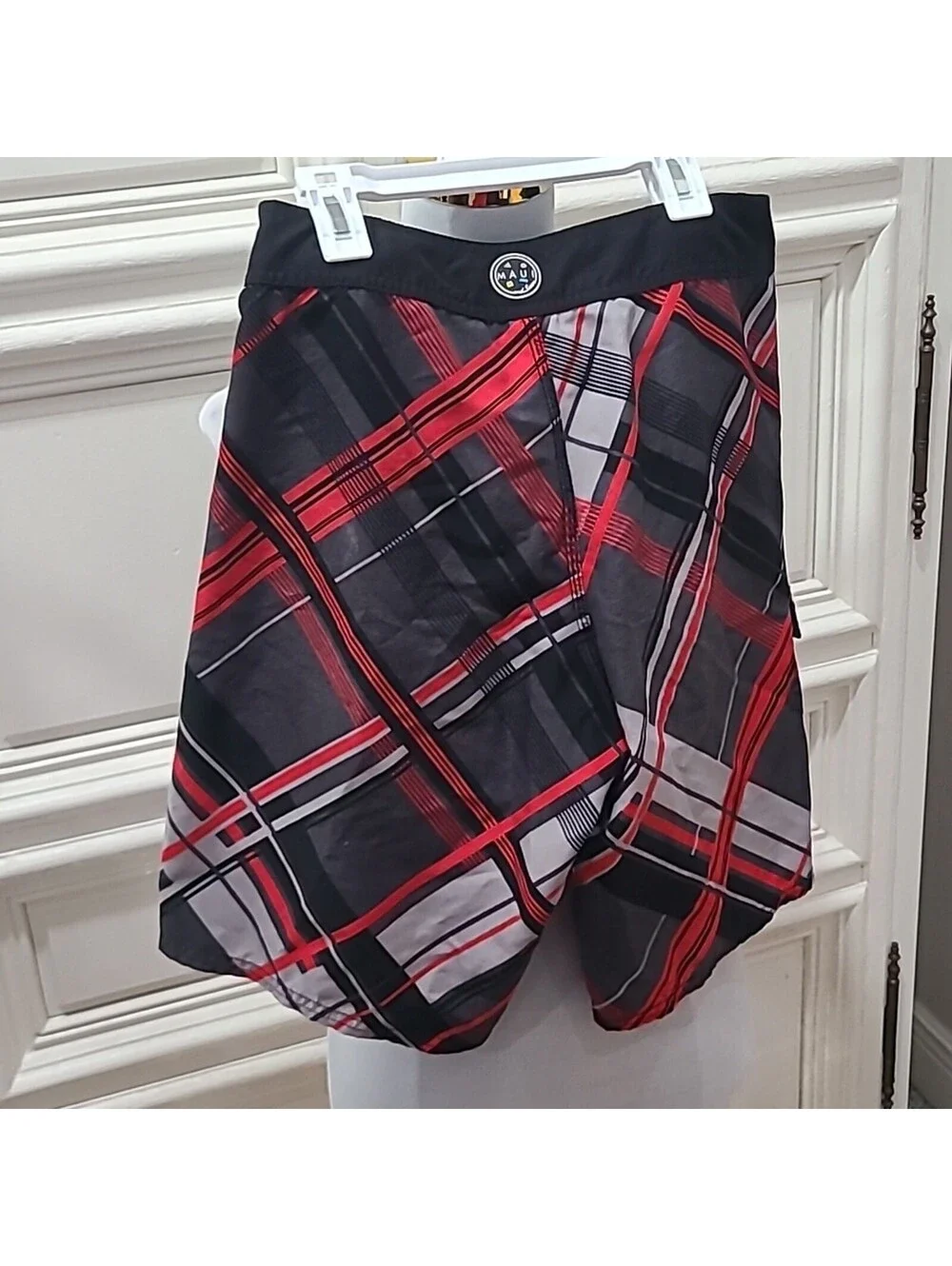 Maui And Sons Black and Red Plaid Swim Shorts Size 14 Boys.